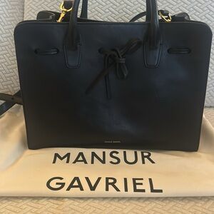 Mansur Gavriel Large Sun-bag
Authentic